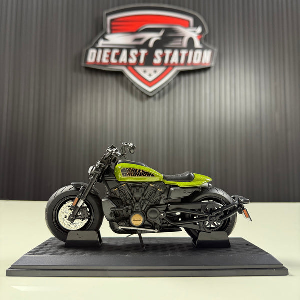 Harley Sportster S 1:12 Scale Diecast Model Motorcycle