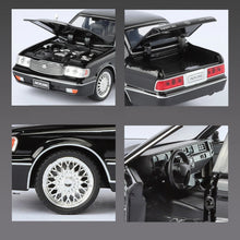Toyota Crown Royal Classic 1:32 scale