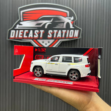 Toyota Land Cruiser 300 1/32 Scale
