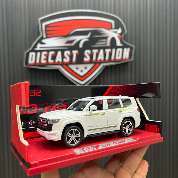 Toyota Land Cruiser 300 1/32 Scale