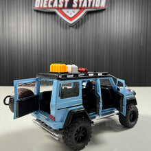 Mercedes Benz G550 4X4 1 : 24 Scale