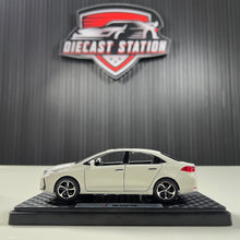 Toyota Corolla Grande Altis 1/32