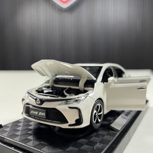 Toyota Corolla Grande Altis 1/32