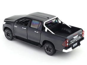 Maisto Toyota Hilux 1:27 scale