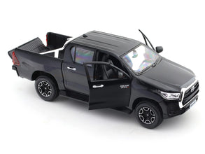 Maisto Toyota Hilux 1:27 scale